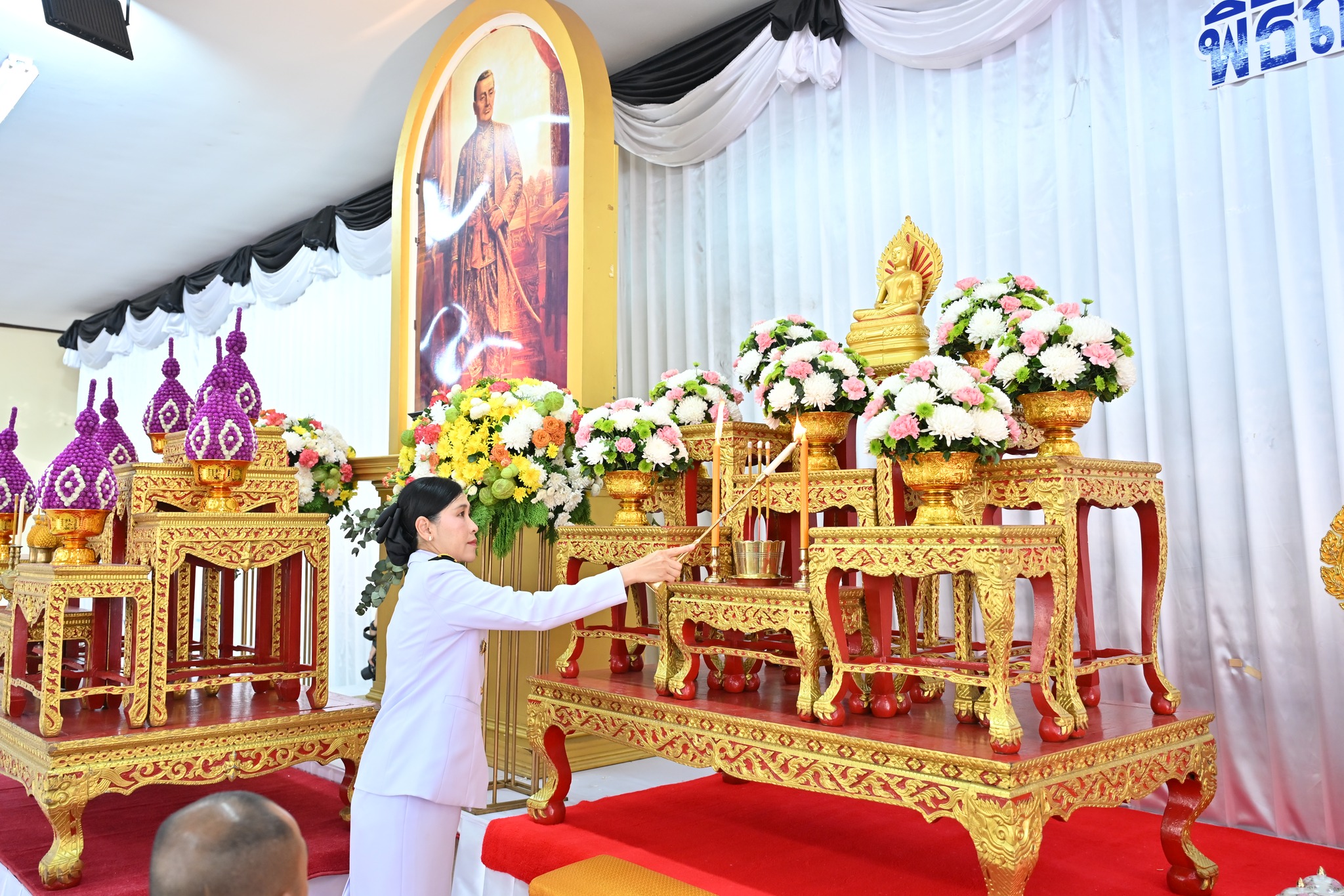 title - ส.ป.ก.นครปฐม เข้าร่วมพิธีถวายราชสักการะและถวายราชสดุดี เนื่องในวันพระบาทสมเด็จพระพุทธยอดฟ้าจุฬาโลกมหาราช และวันที่ระลึกมหาจักรีบรมราชวงศ์ประจำปี 2569